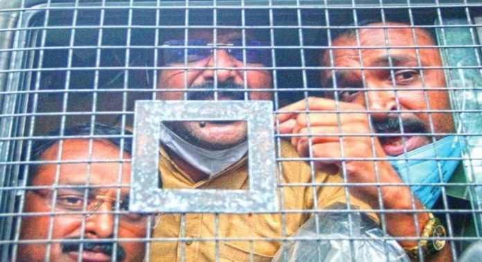 മുട്ടിൽ മരംമുറിയിൽ തുടരന്വേഷണം : എ.ഡി.ജി.പിയുടെ നേതൃത്വത്തിൽ ഇന്ന് ഉന്നതതല യോഗം മുട്ടിൽ മരംമുറിയിൽ തുടരന്വേഷണം : എ.ഡി.ജി.പിയുടെ നേതൃത്വത്തിൽ ഇന്ന് ഉന്നതതല യോഗം
