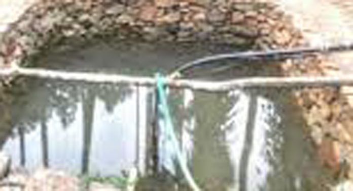 സംരക്ഷിക്കാന് പദ്ധതിയില്ല ; ഓമല്ലൂര് ഗ്രാമപഞ്ചായത്തിലെ കുടിവെള്ള സ്രോതസുകള് നശിക്കുന്നു സംരക്ഷിക്കാന് പദ്ധതിയില്ല ; ഓമല്ലൂര് ഗ്രാമപഞ്ചായത്തിലെ കുടിവെള്ള സ്രോതസുകള് നശിക്കുന്നു