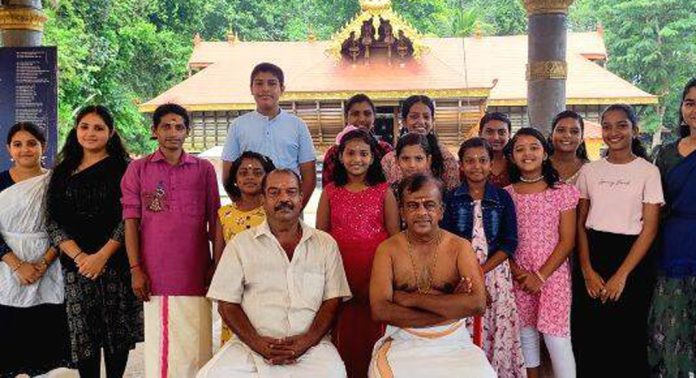 അറുപത്തിരണ്ടാം വയസിലും കഥകളി അരങ്ങേറാനുള്ള തീവ്രപരിശീലനത്തിൽ വേണുഗോപാൽ അറുപത്തിരണ്ടാം വയസിലും കഥകളി അരങ്ങേറാനുള്ള തീവ്രപരിശീലനത്തിൽ വേണുഗോപാൽ