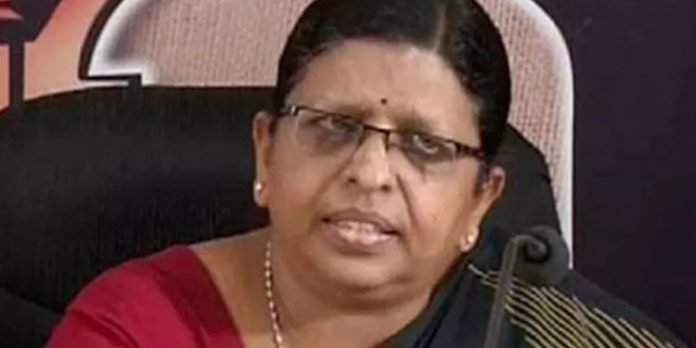 അതിക്രമങ്ങള്ക്ക് ഇരയായിട്ടുള്ള സ്ത്രീകളുടെ പരാതികളില് പോലീസ് ജാഗ്രത പുലര്ത്തണം : വനിതാ കമ്മിഷന് അതിക്രമങ്ങള്ക്ക് ഇരയായിട്ടുള്ള സ്ത്രീകളുടെ പരാതികളില് പോലീസ് ജാഗ്രത പുലര്ത്തണം : വനിതാ കമ്മിഷന്
