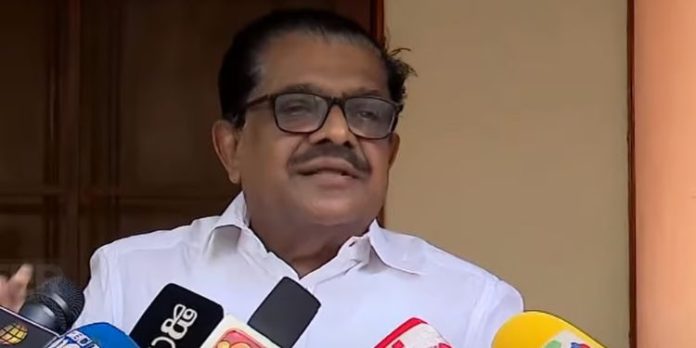 സിബിഐ അന്വേഷണം വേണം ; ബാർ കോഴ വിവാദത്തിൽ വി എം സുധീരൻ സിബിഐ അന്വേഷണം വേണം ; ബാർ കോഴ വിവാദത്തിൽ വി എം സുധീരൻ