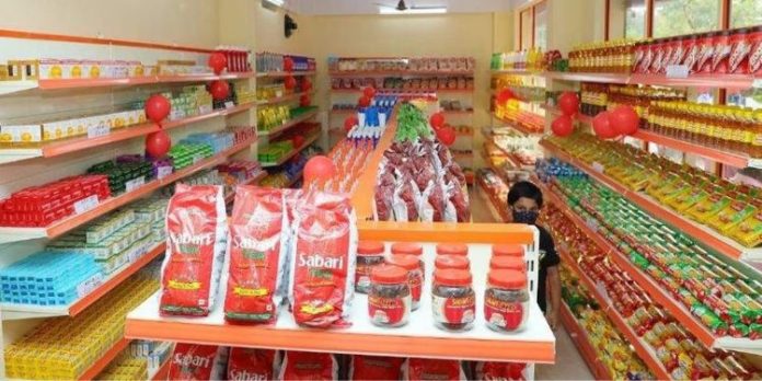 മണ്ണെണ്ണയ്ക്ക് പകരം വെള്ളം ; തട്ടിപ്പ് നടത്തിയ സപ്ലൈകോ ജൂനിയർ അസിസ്റ്റന്റിനെ സസ്പെന്റ് ചെയ്തു മണ്ണെണ്ണയ്ക്ക് പകരം വെള്ളം ; തട്ടിപ്പ് നടത്തിയ സപ്ലൈകോ ജൂനിയർ അസിസ്റ്റന്റിനെ സസ്പെന്റ് ചെയ്തു