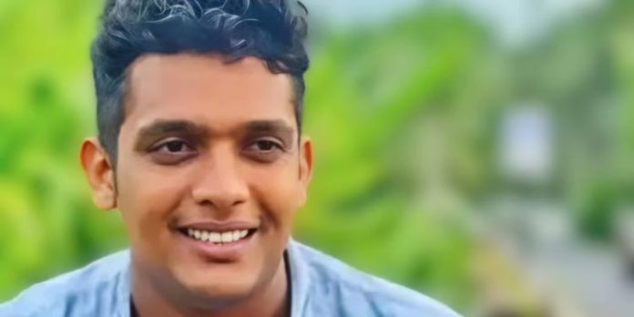 ശ്രീധരന് പിള്ളയുടെ മുന് ഗണ്മാന് ; ഡ്യൂട്ടി കഴിഞ്ഞ് മടങ്ങവെ കുഴഞ്ഞുവീണു മരിച്ചു ശ്രീധരന് പിള്ളയുടെ മുന് ഗണ്മാന് ; ഡ്യൂട്ടി കഴിഞ്ഞ് മടങ്ങവെ കുഴഞ്ഞുവീണു മരിച്ചു
