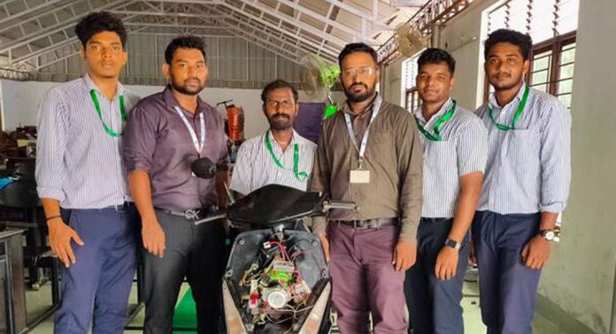 ഓട്ടോമാറ്റിക് സ്റ്റെബിലൈസിംഗ് ഹെഡ്ലാമ്പ് ഓഫ് വെഹിക്കിൾ വിത്ത് ആർഡ്വിനോ പ്രോജക്ടുമായി അടൂർ എസ് എൻ ഐടി വിദ്യാര്ഥികള് ഓട്ടോമാറ്റിക് സ്റ്റെബിലൈസിംഗ് ഹെഡ്ലാമ്പ് ഓഫ് വെഹിക്കിൾ വിത്ത് ആർഡ്വിനോ പ്രോജക്ടുമായി അടൂർ എസ് എൻ ഐടി വിദ്യാര്ഥികള്