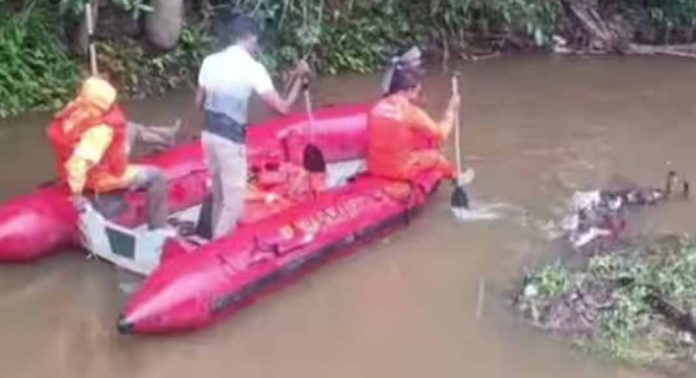 അടൂര് പള്ളിക്കലാറ്റില് ഒഴുക്കിൽ പെട്ട് കാണാതായ ആളുടെ മൃതദേഹം കണ്ടെത്തി അടൂര് പള്ളിക്കലാറ്റില് ഒഴുക്കിൽ പെട്ട് കാണാതായ ആളുടെ മൃതദേഹം കണ്ടെത്തി