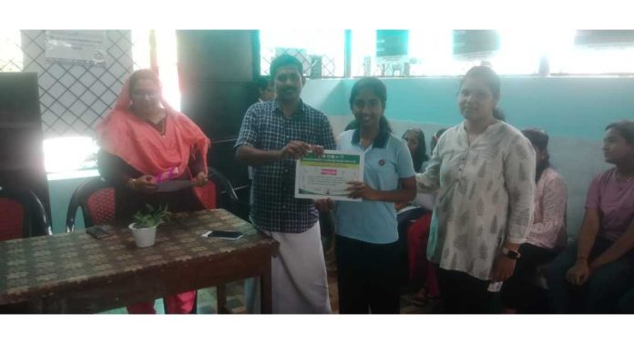 പത്തനംതിട്ട ഗവണ്മെന്റ് ആയുർവേദ ഡിസ്പെന്സറിയിൽ യോഗ ക്ലാസിന്റെ സർട്ടിഫിക്കറ്റ് വിതരണവും സമ്മാനദാനവും നടത്തി പത്തനംതിട്ട ഗവണ്മെന്റ് ആയുർവേദ ഡിസ്പെന്സറിയിൽ യോഗ ക്ലാസിന്റെ സർട്ടിഫിക്കറ്റ് വിതരണവും സമ്മാനദാനവും നടത്തി