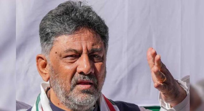 ഭരണം തുടങ്ങും മുൻപേ തർക്കം : ഡികെ ശിവകുമാർ മന്ത്രിസഭയിൽ നിന്ന് രാജിഭീഷണി മുഴക്കി മന്ത്രി ഭരണം തുടങ്ങും മുൻപേ തർക്കം : ഡികെ ശിവകുമാർ മന്ത്രിസഭയിൽ നിന്ന് രാജിഭീഷണി മുഴക്കി മന്ത്രി