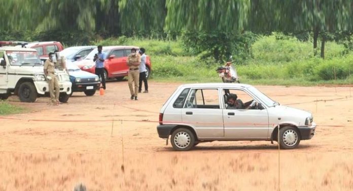 ടെസ്റ്റുകൾ ബഹിഷ്കരിക്കും ; ഡ്രൈവിങ് ടെസ്റ്റ് പരിഷ്കാരത്തിനെതിരെ പ്രതിഷേധവുമായി ഡ്രൈവിങ് സ്കൂളുകൾ ടെസ്റ്റുകൾ ബഹിഷ്കരിക്കും ; ഡ്രൈവിങ് ടെസ്റ്റ് പരിഷ്കാരത്തിനെതിരെ പ്രതിഷേധവുമായി ഡ്രൈവിങ് സ്കൂളുകൾ