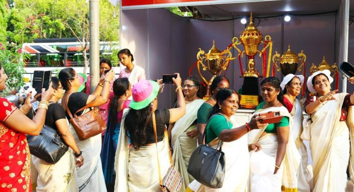 വാര്ഡുകളില് സ്ത്രീകള്ക്ക് ഒത്തു ചേരുന്നതിനായി ‘എന്നിടം’ കള്ച്ചറല് ആന്ഡ് റിക്രിയേഷന് സെന്റര് – ഉദ്ഘാടനം 17ന് വാര്ഡുകളില് സ്ത്രീകള്ക്ക് ഒത്തു ചേരുന്നതിനായി ‘എന്നിടം’ കള്ച്ചറല് ആന്ഡ് റിക്രിയേഷന് സെന്റര് – ഉദ്ഘാടനം 17ന്