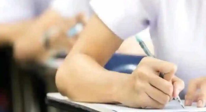 സിബിഎസ്ഇ പന്ത്രണ്ടാം ക്ലാസ് പരീക്ഷ പുനർ മൂല്യനിർണയം ; അപേക്ഷ നൽകാനുള്ള തീയതി നീട്ടിയേക്കും സിബിഎസ്ഇ പന്ത്രണ്ടാം ക്ലാസ് പരീക്ഷ പുനർ മൂല്യനിർണയം ; അപേക്ഷ നൽകാനുള്ള തീയതി നീട്ടിയേക്കും