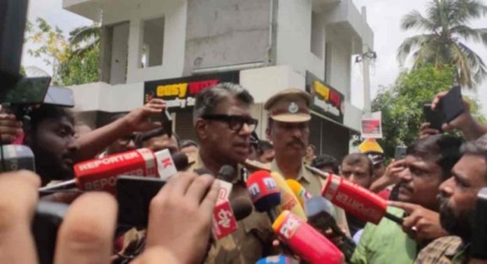 യുവതിയുമായി സൗഹൃദം മാത്രം ; നവജാത ശിശുവിന്റെ കൊലപാതകത്തിൽ ആൺ സുഹൃത്തിന് പങ്കില്ലെന്ന് പോലീസ് യുവതിയുമായി സൗഹൃദം മാത്രം ; നവജാത ശിശുവിന്റെ കൊലപാതകത്തിൽ ആൺ സുഹൃത്തിന് പങ്കില്ലെന്ന് പോലീസ്