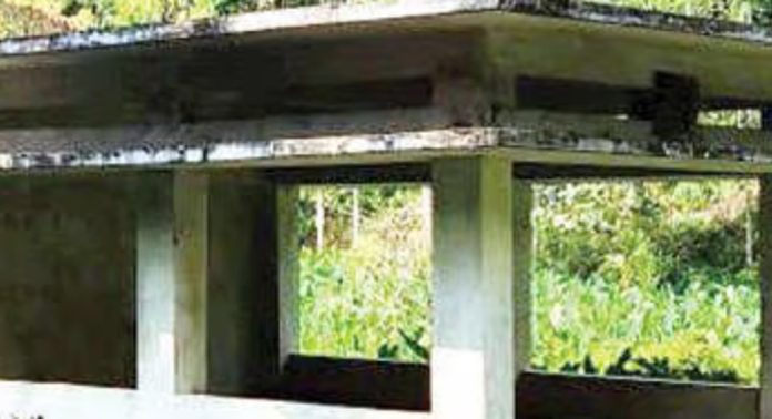 പാതിവഴിയിൽ നിലച്ചുപോയ ഊരുകൂട്ടം കെട്ടിടംപണികൾ വീണ്ടും തുടങ്ങി പാതിവഴിയിൽ നിലച്ചുപോയ ഊരുകൂട്ടം കെട്ടിടംപണികൾ വീണ്ടും തുടങ്ങി