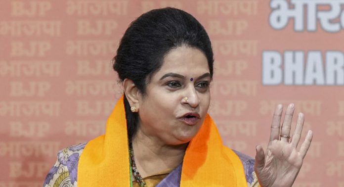 ഈ കോൺഗ്രസ് നേതാക്കൾ കൂടെ നടന്ന് ചതിക്കുന്നവർ ; വീണ്ടും തുറന്നടിച്ച് പത്മജ വേണുഗോപാൽ ഈ കോൺഗ്രസ് നേതാക്കൾ കൂടെ നടന്ന് ചതിക്കുന്നവർ ; വീണ്ടും തുറന്നടിച്ച് പത്മജ വേണുഗോപാൽ