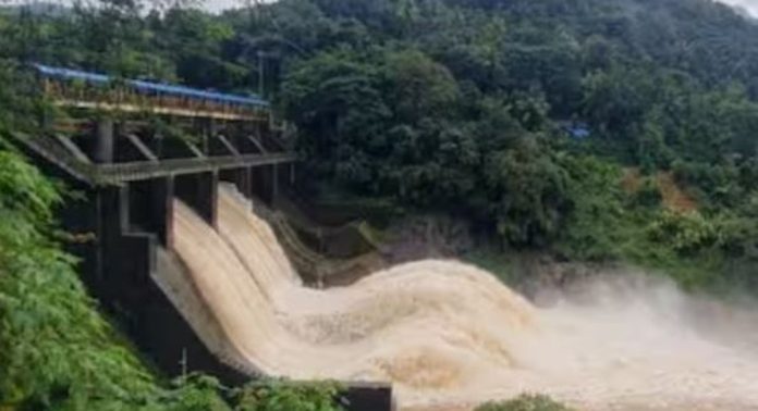 ശക്തമായ മഴ ; കല്ലാർകുട്ടി പാംബ്ല ഡാമുകൾ തുറക്കും, ജനങ്ങൾക്ക് മുന്നറിയിപ്പ് നൽകി അധികൃതർ ശക്തമായ മഴ ; കല്ലാർകുട്ടി പാംബ്ല ഡാമുകൾ തുറക്കും, ജനങ്ങൾക്ക് മുന്നറിയിപ്പ് നൽകി അധികൃതർ