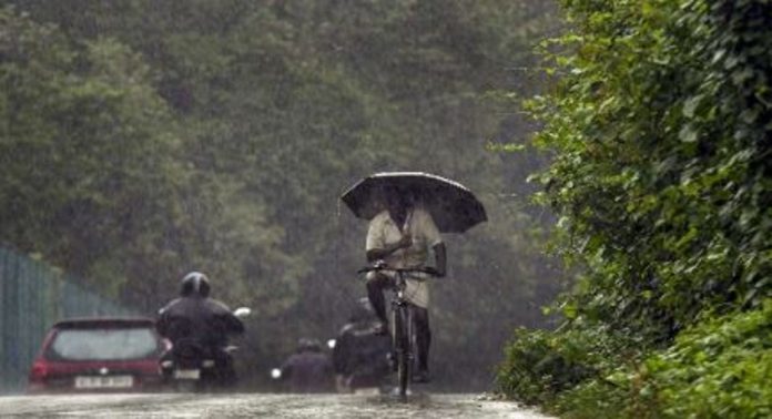 ആശ്വാസം ; സംസ്ഥാനത്ത് മഴയ്ക്ക് സാധ്യത ആശ്വാസം ; സംസ്ഥാനത്ത് മഴയ്ക്ക് സാധ്യത