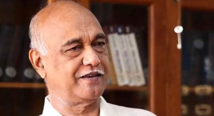വടകരയിലെ വർഗീയ പ്രചാരണം, വാക്പോര് തുടരുന്നു ; കോണ്ഗ്രസിനെതിരെ രൂക്ഷ വിമർശനവുമായി എളമരം കരീം വടകരയിലെ വർഗീയ പ്രചാരണം, വാക്പോര് തുടരുന്നു ; കോണ്ഗ്രസിനെതിരെ രൂക്ഷ വിമർശനവുമായി എളമരം കരീം