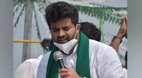 പ്രജ്വല് രേവണ്ണയോട് ഉടൻ ഹാജരാകണമെന്ന് ആവശ്യപ്പെട്ട് അന്വേഷണ സംഘം പ്രജ്വല് രേവണ്ണയോട് ഉടൻ ഹാജരാകണമെന്ന് ആവശ്യപ്പെട്ട് അന്വേഷണ സംഘം