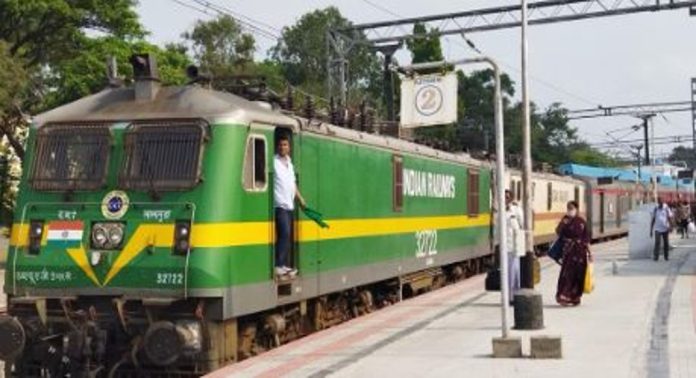 വിനോദസഞ്ചാരികളുടെ ശ്രദ്ധയ്ക്ക് ; കേരളത്തിലെ ആദ്യ സ്വകാര്യ ട്രെയിൻ യാത്ര അടുത്ത മാസം തിരുവനന്തപുരത്ത് നിന്നും ആരംഭിക്കും വിനോദസഞ്ചാരികളുടെ ശ്രദ്ധയ്ക്ക് ; കേരളത്തിലെ ആദ്യ സ്വകാര്യ ട്രെയിൻ യാത്ര അടുത്ത മാസം തിരുവനന്തപുരത്ത് നിന്നും ആരംഭിക്കും