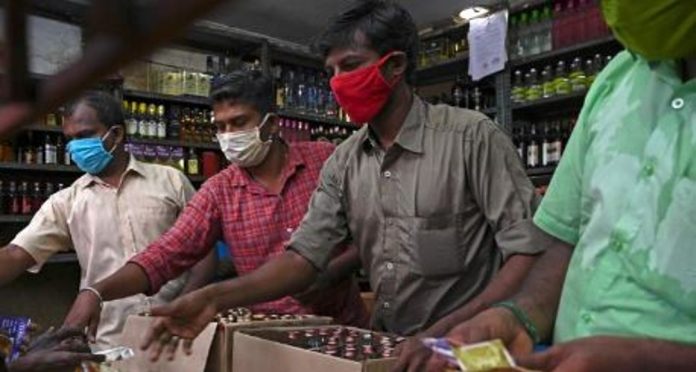 ജീവനക്കാർ ആവശ്യത്തിനില്ല ; ബെവ്കോയുടെ വിദേശമദ്യ വില്പനശാലകളുടെ പ്രവർത്തനം പ്രതിസന്ധിയിൽ ജീവനക്കാർ ആവശ്യത്തിനില്ല ; ബെവ്കോയുടെ വിദേശമദ്യ വില്പനശാലകളുടെ പ്രവർത്തനം പ്രതിസന്ധിയിൽ