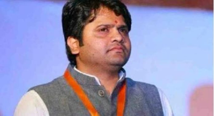 വിദ്വേഷ വീഡിയോ പോസ്റ്റ് ചെയ്തു ; കർണാടക ബിജെപി ഐടി സെൽ മേധാവി അറസ്റ്റിൽ വിദ്വേഷ വീഡിയോ പോസ്റ്റ് ചെയ്തു ; കർണാടക ബിജെപി ഐടി സെൽ മേധാവി അറസ്റ്റിൽ