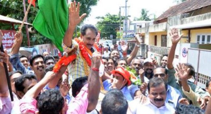 കൊല്ലത്ത് തെരഞ്ഞെടുപ്പ് പ്രവർത്തനം പാളി ; യുഡിഎഫ് യോഗത്തില് വ്യാപക വിമര്ശനം കൊല്ലത്ത് തെരഞ്ഞെടുപ്പ് പ്രവർത്തനം പാളി ; യുഡിഎഫ് യോഗത്തില് വ്യാപക വിമര്ശനം