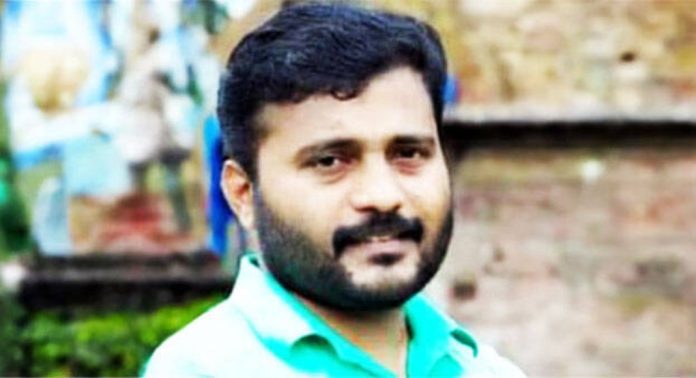 കാറഡുക്ക സ്വര്ണവായ്പാ തട്ടിപ്പ് ; മൂന്ന് പേര് പിടിയിൽ, മുഖ്യപ്രതി കാണാമറയത്ത് കാറഡുക്ക സ്വര്ണവായ്പാ തട്ടിപ്പ് ; മൂന്ന് പേര് പിടിയിൽ, മുഖ്യപ്രതി കാണാമറയത്ത്
