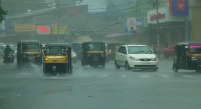 സംസ്ഥാനത്ത് ഇന്ന് നാല് ജില്ലകളിൽ യെല്ലോ അലർട്ട് സംസ്ഥാനത്ത് ഇന്ന് നാല് ജില്ലകളിൽ യെല്ലോ അലർട്ട്