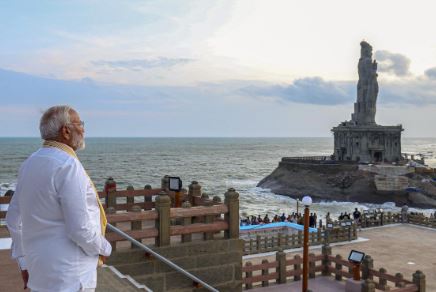 മോദിയുടെ കന്യാകുമാരിയിലെ ധ്യാനം രണ്ടാം ദിവസത്തിലേക്ക് ; കനത്ത സുരക്ഷയൊരുക്കി പോലീസ് മോദിയുടെ കന്യാകുമാരിയിലെ ധ്യാനം രണ്ടാം ദിവസത്തിലേക്ക് ; കനത്ത സുരക്ഷയൊരുക്കി പോലീസ്