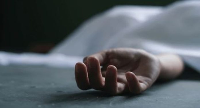 മലപ്പുറത്ത് 15 കാരി ജീവനൊടുക്കിയ സംഭവം ; എസ്എസ്എൽസി പരീക്ഷയിൽ തോൽക്കുമെന്ന ഭയത്തില് മലപ്പുറത്ത് 15 കാരി ജീവനൊടുക്കിയ സംഭവം ; എസ്എസ്എൽസി പരീക്ഷയിൽ തോൽക്കുമെന്ന ഭയത്തില്