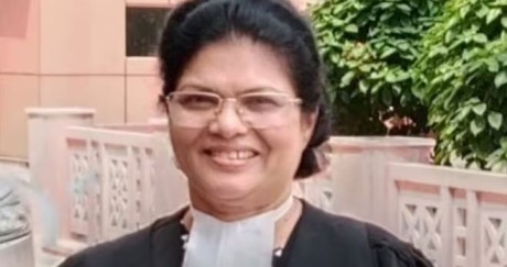 സുപ്രീംകോടതി ബാർ അസോസിയേഷൻ തെരഞ്ഞെടുപ്പ് ; മത്സരിക്കുന്നതിന് കന്യാസ്ത്രീയായ മലയാളി അഭിഭാഷകയെ സഭ വിലക്കി സുപ്രീംകോടതി ബാർ അസോസിയേഷൻ തെരഞ്ഞെടുപ്പ് ; മത്സരിക്കുന്നതിന് കന്യാസ്ത്രീയായ മലയാളി അഭിഭാഷകയെ സഭ വിലക്കി