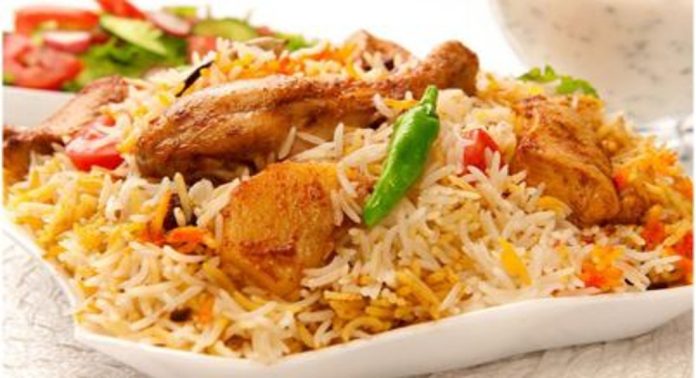 കോഴിക്കോട്ട് ഭക്ഷ്യവിഷബാധ ; റെസ്റ്റോറന്റിൽ നിന്നും ബിരിയാണി കഴിച്ച ഒരു കുടുംബത്തിലെ നാല് പേരെ ആശുപത്രിയിൽ പ്രവേശിപ്പിച്ചു കോഴിക്കോട്ട് ഭക്ഷ്യവിഷബാധ ; റെസ്റ്റോറന്റിൽ നിന്നും ബിരിയാണി കഴിച്ച ഒരു കുടുംബത്തിലെ നാല് പേരെ ആശുപത്രിയിൽ പ്രവേശിപ്പിച്ചു