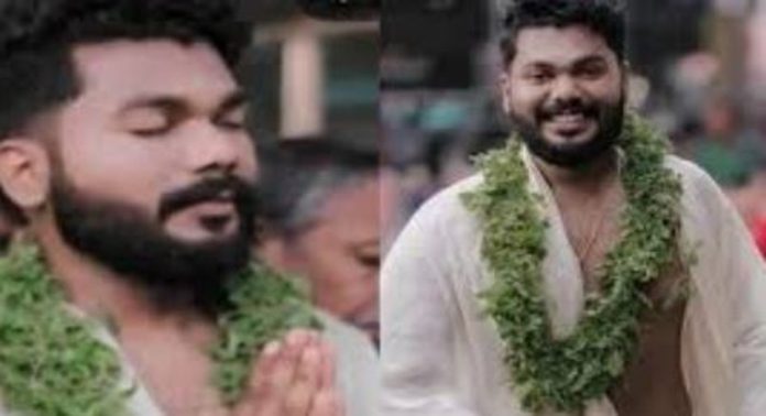 ഗാർഹിക പീഡനക്കേസിൽ പ്രതി രാഹുലിനെ പൂട്ടാനുറച്ച് പോലീസ് ; റെഡ് കോർണർ നോട്ടീസ് പുറത്തിറക്കും ഗാർഹിക പീഡനക്കേസിൽ പ്രതി രാഹുലിനെ പൂട്ടാനുറച്ച് പോലീസ് ; റെഡ് കോർണർ നോട്ടീസ് പുറത്തിറക്കും