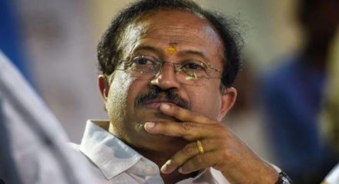 മുഖ്യമന്ത്രിയുടെ സുഹൃത്ത് അഴിയെണ്ണുന്നതും ഇതേ മോഡൽ കേസിൽ ; ബാർ കോഴ ആരോപണത്തിൽ വി മുരളീധരൻ മുഖ്യമന്ത്രിയുടെ സുഹൃത്ത് അഴിയെണ്ണുന്നതും ഇതേ മോഡൽ കേസിൽ ; ബാർ കോഴ ആരോപണത്തിൽ വി മുരളീധരൻ