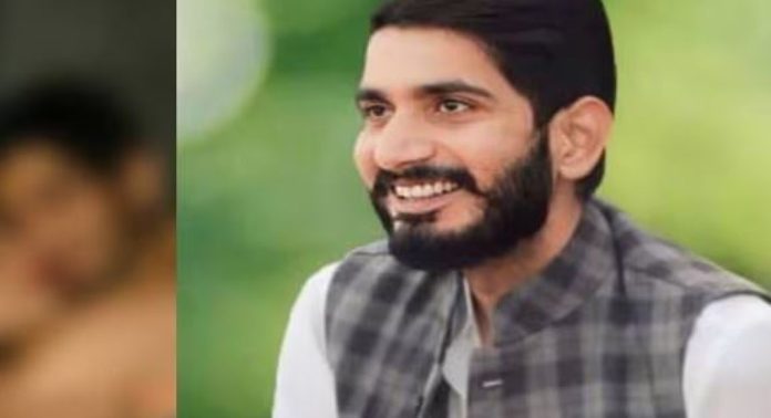 കുത്തിപ്പൊക്കൽ; സ്വിമ്മിങ് പൂളിൽ സ്ത്രീകൾക്കൊപ്പം എസ്പി സ്ഥാനാര്ഥി, ചിത്രം പ്രചാരണായുധമാക്കി ബിജെപി, പിന്നാലെ വിശദീകരണം കുത്തിപ്പൊക്കൽ; സ്വിമ്മിങ് പൂളിൽ സ്ത്രീകൾക്കൊപ്പം എസ്പി സ്ഥാനാര്ഥി, ചിത്രം പ്രചാരണായുധമാക്കി ബിജെപി, പിന്നാലെ വിശദീകരണം