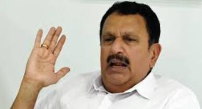 വടകരയിൽ സിപിഎമ്മിന് അങ്കലാപ്പ്, ഷാഫിയുടെ മതം ചര്ച്ചയാക്കിയത് തോല്വി ഭയന്ന് ; കെ മുരളീധരൻ വടകരയിൽ സിപിഎമ്മിന് അങ്കലാപ്പ്, ഷാഫിയുടെ മതം ചര്ച്ചയാക്കിയത് തോല്വി ഭയന്ന് ; കെ മുരളീധരൻ