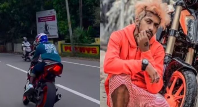 മോനെ വാ പോവാം…; പോലീസിനെ വെല്ലുവിളിച്ച് റോഡില് ബൈക്കുമായി അഭ്യാസം, ഇന്സ്റ്റഗ്രാം റീല്സ്, പിന്നാലെ യുവാവ് അറസ്റ്റില് മോനെ വാ പോവാം…; പോലീസിനെ വെല്ലുവിളിച്ച് റോഡില് ബൈക്കുമായി അഭ്യാസം, ഇന്സ്റ്റഗ്രാം റീല്സ്, പിന്നാലെ യുവാവ് അറസ്റ്റില്