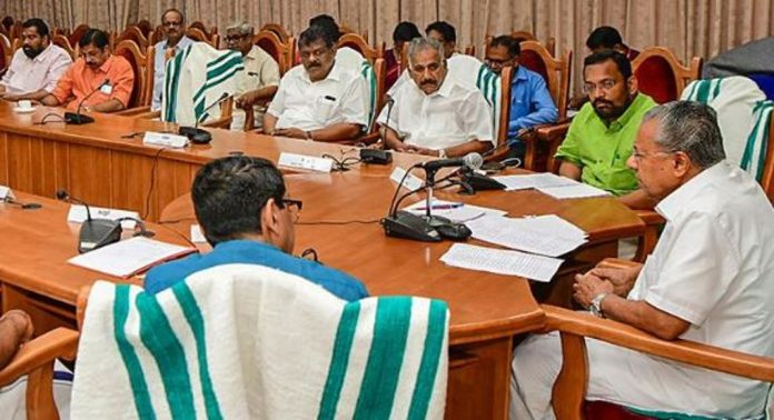 തദ്ദേശവാർഡ് പുനഃവിഭജന ഓർഡിനൻസ് അനുമതിക്കായി ഇന്ന് കൈമാറും തദ്ദേശവാർഡ് പുനഃവിഭജന ഓർഡിനൻസ് അനുമതിക്കായി ഇന്ന് കൈമാറും