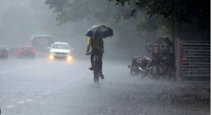 സംസ്ഥാനത്ത് ഇന്ന് ഒറ്റപ്പെട്ട ശക്തമായ മഴയ്ക്ക് സാധ്യത സംസ്ഥാനത്ത് ഇന്ന് ഒറ്റപ്പെട്ട ശക്തമായ മഴയ്ക്ക് സാധ്യത