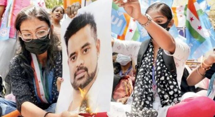 പ്രജ്ജ്വൽ രേവണ്ണ കാണാമറയത്തുതന്നെ, രാജ്യംവിട്ടിട്ട് 18 ദിവസം ; വട്ടത്തിൽ ചുറ്റി പോലീസ് പ്രജ്ജ്വൽ രേവണ്ണ കാണാമറയത്തുതന്നെ, രാജ്യംവിട്ടിട്ട് 18 ദിവസം ; വട്ടത്തിൽ ചുറ്റി പോലീസ്