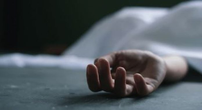 ബൈക്ക് ലോറിയിലിടിച്ച് യുവാവ് മരിച്ചു ബൈക്ക് ലോറിയിലിടിച്ച് യുവാവ് മരിച്ചു
