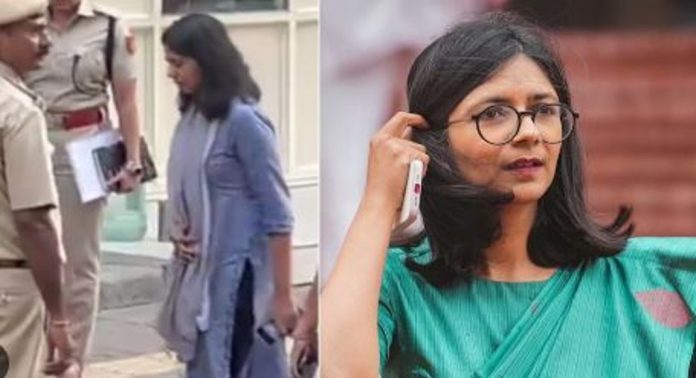 സ്വാതി മലിവാൾ നൽകിയ പരാതി ; അരവിന്ദ് കെജ്രിവാളിന്റെ വസതിയിലെ സി.സി.ടി.വി. റെക്കോഡർ പിടിച്ചെടുത്ത് പോലീസ് സ്വാതി മലിവാൾ നൽകിയ പരാതി ; അരവിന്ദ് കെജ്രിവാളിന്റെ വസതിയിലെ സി.സി.ടി.വി. റെക്കോഡർ പിടിച്ചെടുത്ത് പോലീസ്