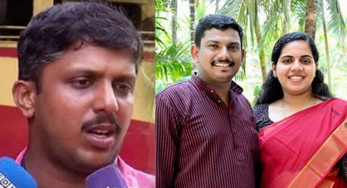 മേയർ ആര്യ രാജേന്ദ്രനെതിരെ കെഎസ്ആർടിസി ഡ്രൈവർ ഇന്ന് കേസ് ഫയൽ ചെയ്യും മേയർ ആര്യ രാജേന്ദ്രനെതിരെ കെഎസ്ആർടിസി ഡ്രൈവർ ഇന്ന് കേസ് ഫയൽ ചെയ്യും