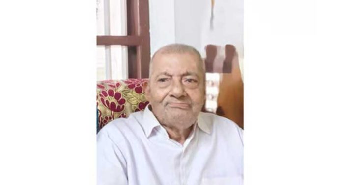 തൃശ്ശൂരിന്റെ പ്രഥമ മേയര് ജോസ് കാട്ടൂക്കാരന് അന്തരിച്ചു തൃശ്ശൂരിന്റെ പ്രഥമ മേയര് ജോസ് കാട്ടൂക്കാരന് അന്തരിച്ചു