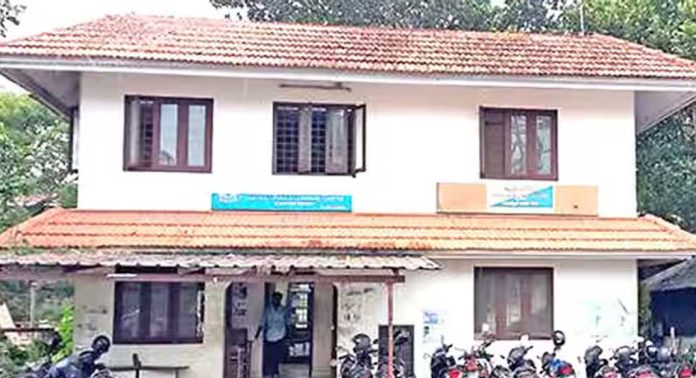 ആലപ്പുഴ ബോട്ടുജെട്ടിക്കു സമീപം പ്രവർത്തിച്ചിരുന്ന പോലീസ് കൺട്രോൾ റൂമിന്റെ പ്രവർത്തനം പൂർണമായും അവസാനിപ്പിച്ചു ആലപ്പുഴ ബോട്ടുജെട്ടിക്കു സമീപം പ്രവർത്തിച്ചിരുന്ന പോലീസ് കൺട്രോൾ റൂമിന്റെ പ്രവർത്തനം പൂർണമായും അവസാനിപ്പിച്ചു
