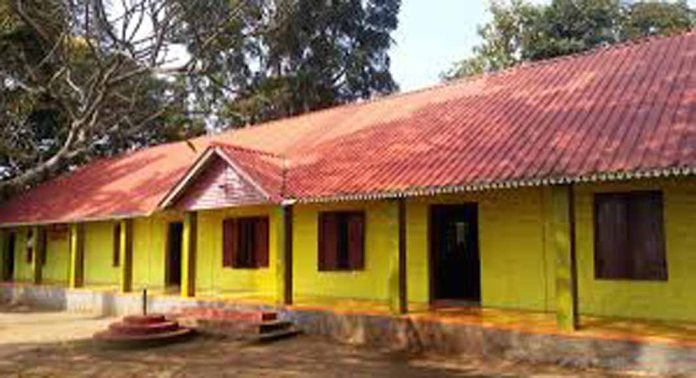 മലയാലപ്പുഴ ജെ.എം.പി ഹൈസ്കൂളിൽ പുതുതായി ചേർന്നത് 40 പേർ മലയാലപ്പുഴ ജെ.എം.പി ഹൈസ്കൂളിൽ പുതുതായി ചേർന്നത് 40 പേർ