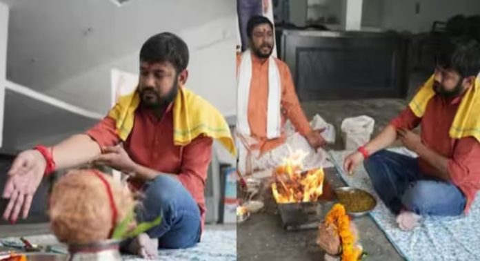 വീട്ടിൽ പൂജ , ബുൾഡോസറിന്റെ അകമ്പടി ; കനയ്യകുമാർ പത്രിക സമർപ്പിച്ചു വീട്ടിൽ പൂജ , ബുൾഡോസറിന്റെ അകമ്പടി ; കനയ്യകുമാർ പത്രിക സമർപ്പിച്ചു