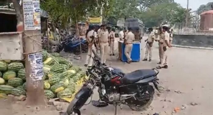 ബിഹാറില് ബിജെപി-ആര്ജെഡി സംഘര്ഷം ; ഒരാള് വെടിയേറ്റ് കൊല്ലപ്പെട്ടു ; രണ്ട് പേര് ഗുരുതരാവസ്ഥയില് ബിഹാറില് ബിജെപി-ആര്ജെഡി സംഘര്ഷം ; ഒരാള് വെടിയേറ്റ് കൊല്ലപ്പെട്ടു ; രണ്ട് പേര് ഗുരുതരാവസ്ഥയില്