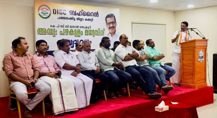 കേരളത്തിലെ സി.പി.എം ബിജെപിയുടെ വർഗ്ഗീയ ധ്രൂവികരണത്തിന് കുട പിടിക്കുന്നു – അഡ്വ. പഴകുളം മധു കേരളത്തിലെ സി.പി.എം ബിജെപിയുടെ വർഗ്ഗീയ ധ്രൂവികരണത്തിന് കുട പിടിക്കുന്നു – അഡ്വ. പഴകുളം മധു