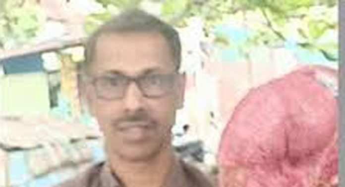 ഓടിക്കൊണ്ടിരുന്ന ബൈക്കിന് മുകളില് മരം വീണ് പരിക്കേറ്റ് ചികിത്സയിലായിരുന്നയാള് മരിച്ചു ഓടിക്കൊണ്ടിരുന്ന ബൈക്കിന് മുകളില് മരം വീണ് പരിക്കേറ്റ് ചികിത്സയിലായിരുന്നയാള് മരിച്ചു