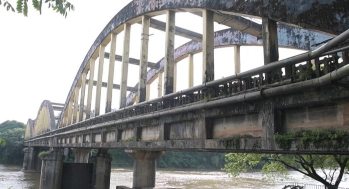 ആലുവ മംഗലപ്പുഴ പാലം ബലപ്പെടുത്തല് ; ദേശീയപാതയില് വെള്ളിയാഴ്ച മുതല് ഗതാഗത നിയന്ത്രണം ആലുവ മംഗലപ്പുഴ പാലം ബലപ്പെടുത്തല് ; ദേശീയപാതയില് വെള്ളിയാഴ്ച മുതല് ഗതാഗത നിയന്ത്രണം